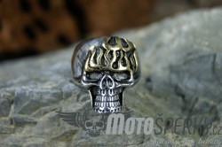 PRSTEN Z CHIRURGICKÉ OCELI SKULL GOLD FLAMES